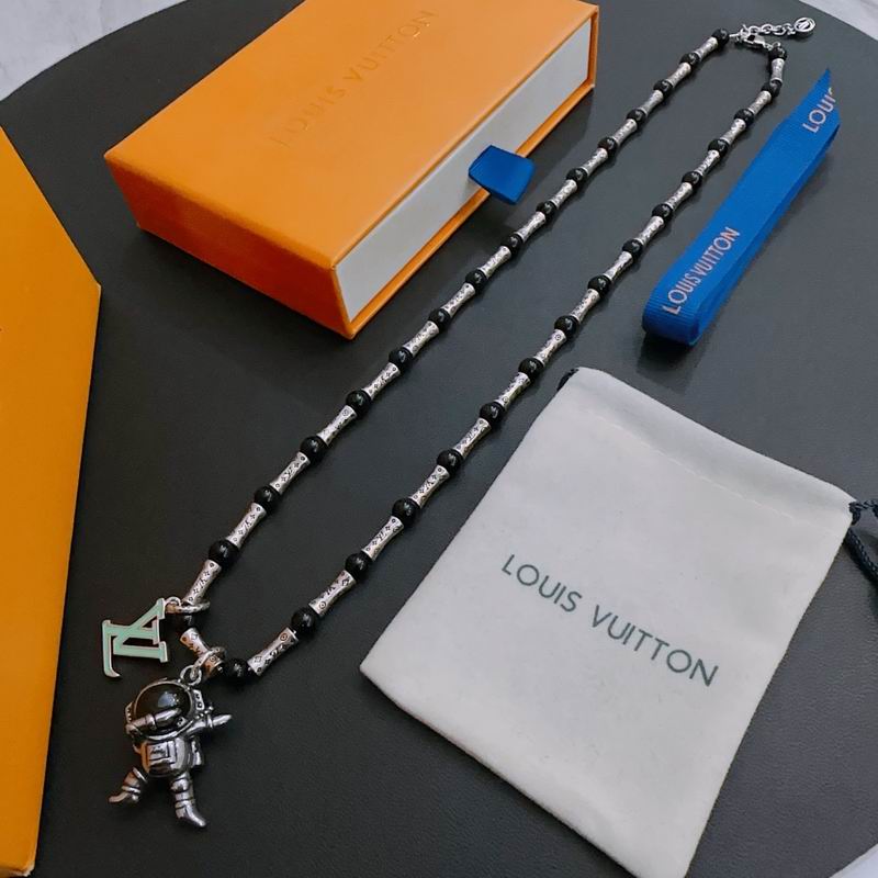 LV Necklace 03lyr325